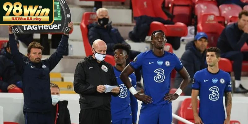 Tìm hiểu về huấn luyện viên kèo thay người là gì 98WIN